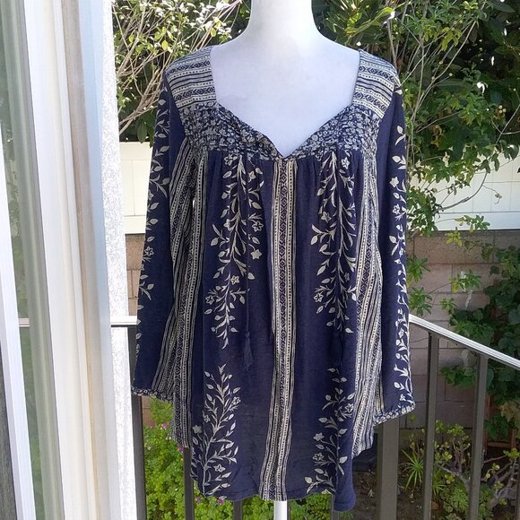 Lucky Brand Women's Top Size Med Blue White Boho Printed Peasant Long Sleeve - Picture 1 of 7